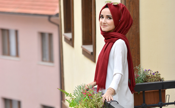Sokak Modasına Uygun Eşarp Modelleri