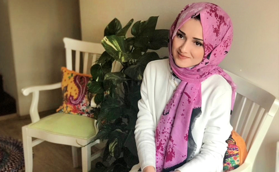Eşarp Modelleri İle Aksesuar Kullanımı Nasıl Olmalıdır?